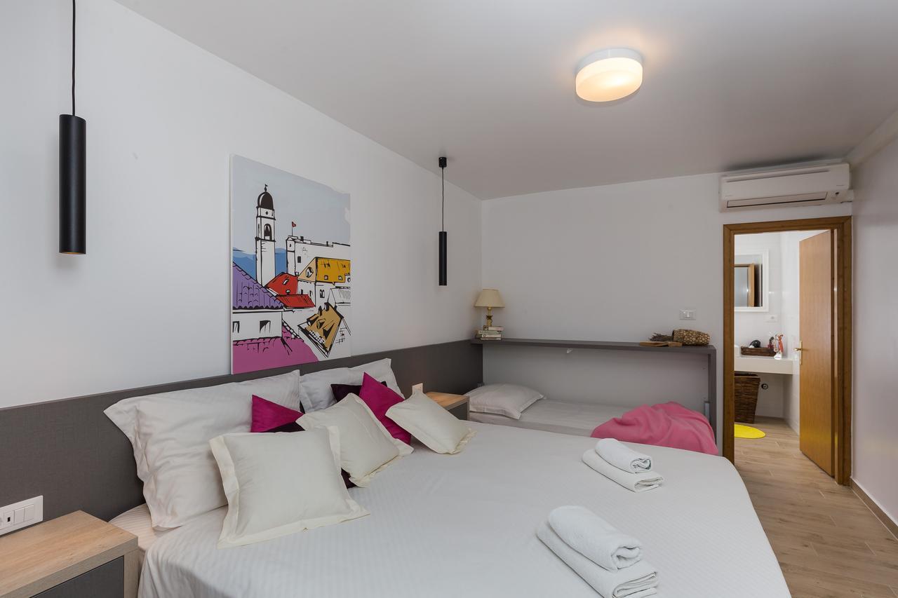 Carol Royal Apartment *