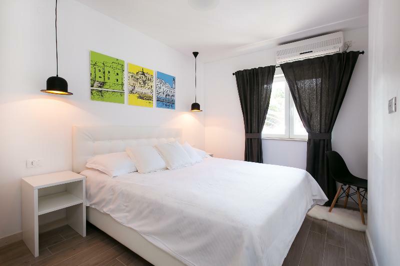 Carol Royal Apartment