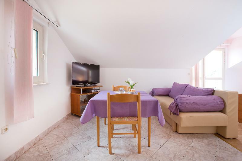 Carol Royal Apartment
