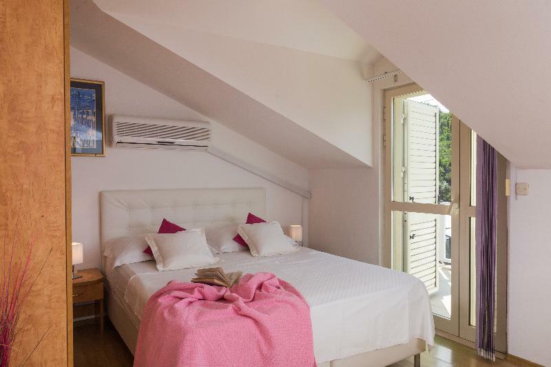 Apartament Carol Royal *